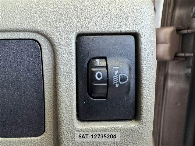 Daihatsu TANTO 2013-06 6817566-24