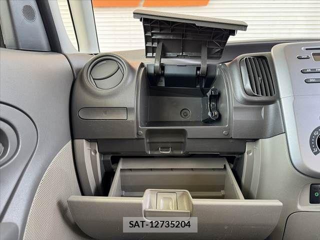 Daihatsu TANTO 2013-06 6817566-26
