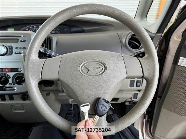 Daihatsu TANTO 2013-06 6817566-6
