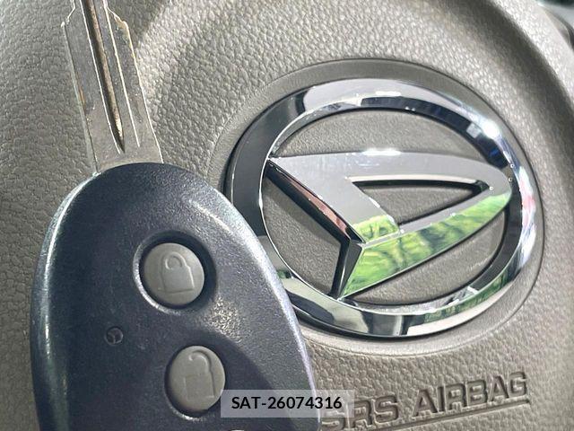 Daihatsu TANTO 2013-12 6817563-5