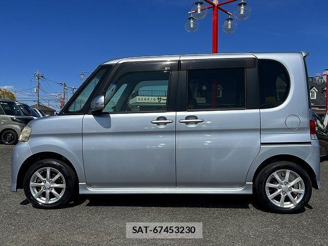 Daihatsu TANTO 2013-02 6817559-17