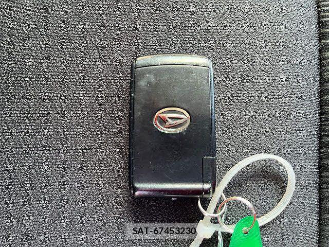 Daihatsu TANTO 2013-02 6817559-25
