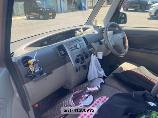 Daihatsu TANTO 2013-08 6914203-9