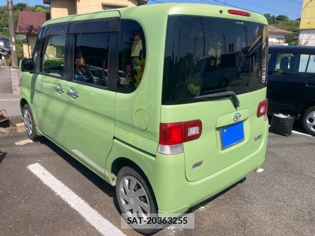 Daihatsu TANTO 2013-08 6914183-4