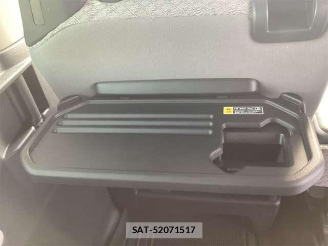 Daihatsu TANTO 2023-10 6914133-18