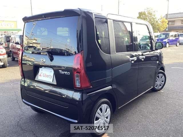 Daihatsu TANTO 2023-10 6914133-4