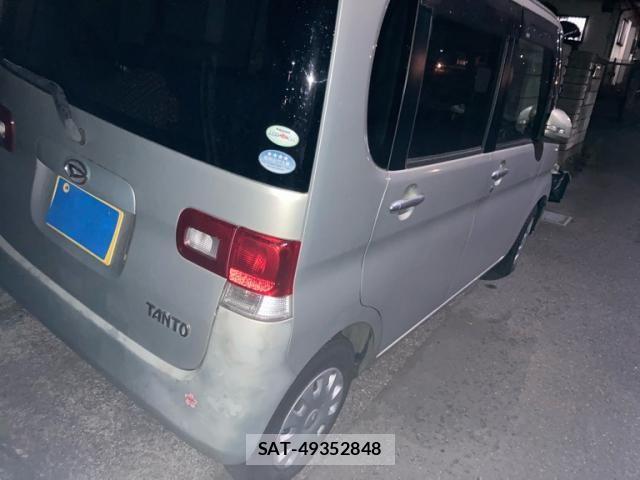 Daihatsu TANTO 2010-03 6914198-4