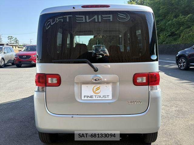 Daihatsu TANTO 2011-06 6914189-16