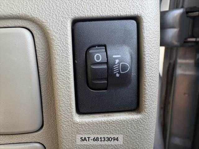 Daihatsu TANTO 2011-06 6914189-4