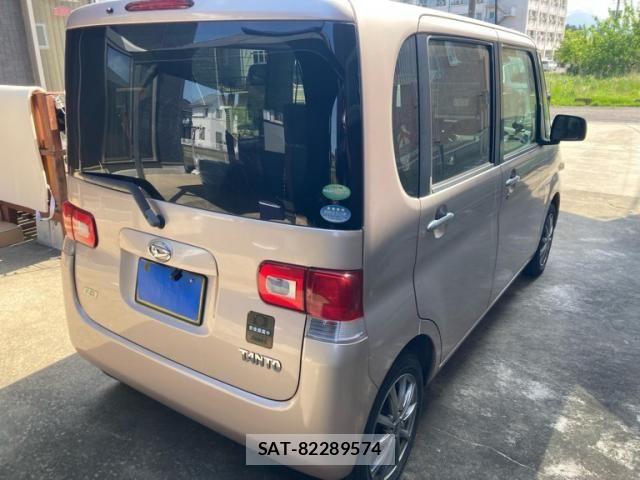 Daihatsu TANTO 2012-08 6914214-2