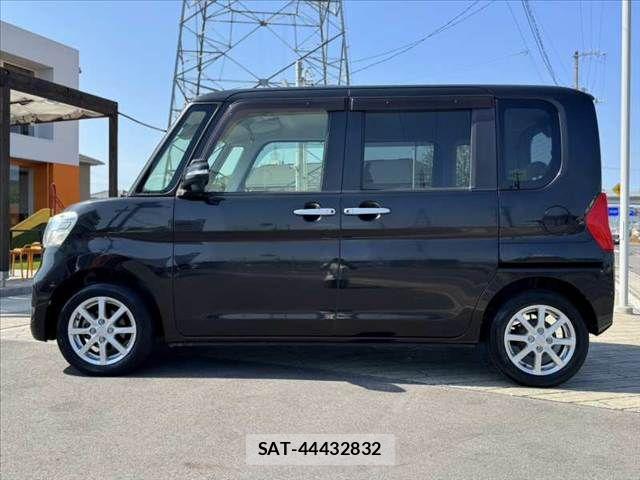 Daihatsu TANTO 2015-11 6998679-10