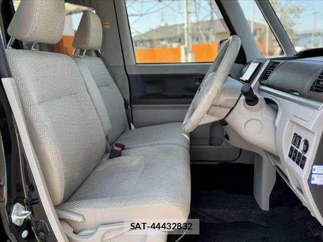 Daihatsu TANTO 2015-11 6998679-15