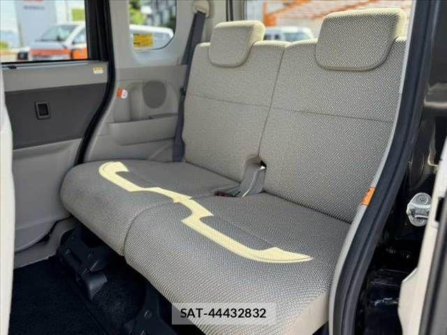 Daihatsu TANTO 2015-11 6998679-17