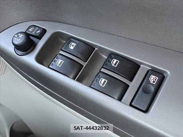 Daihatsu TANTO 2015-11 6998679-25