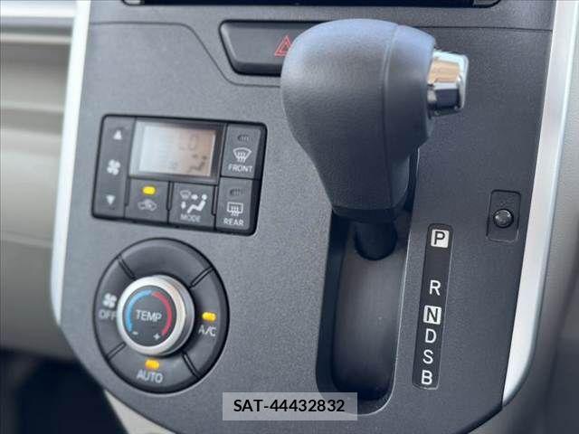 Daihatsu TANTO 2015-11 6998679-26