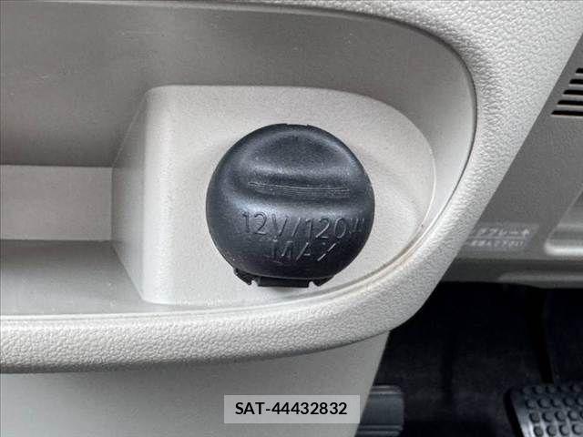 Daihatsu TANTO 2015-11 6998679-28