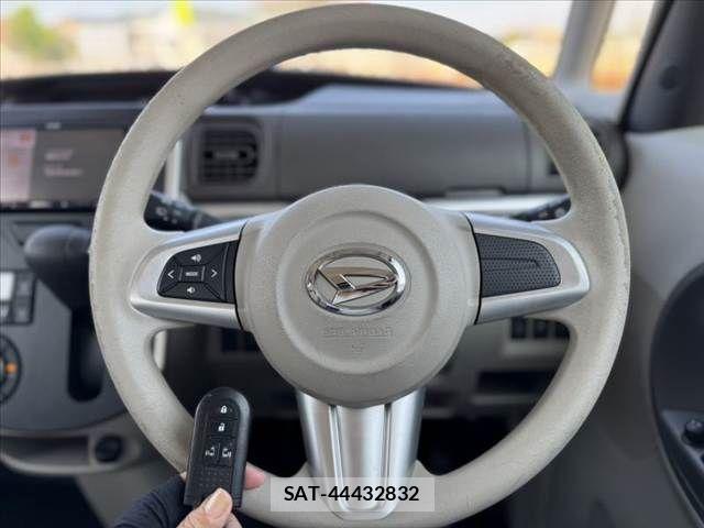 Daihatsu TANTO 2015-11 6998679-5