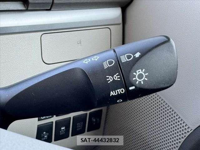 Daihatsu TANTO 2015-11 6998679-6