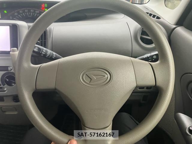 Daihatsu TANTO 2013-07 6998702-13