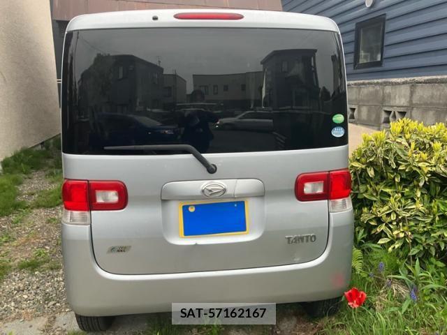 Daihatsu TANTO 2013-07 6998702-7