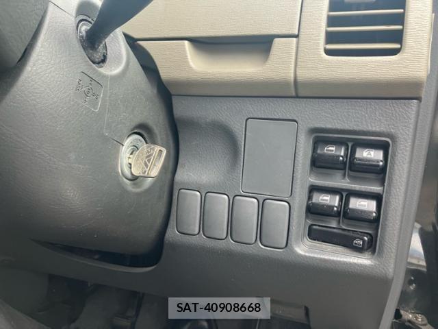 Daihatsu TANTO 2004-06 7021747-16