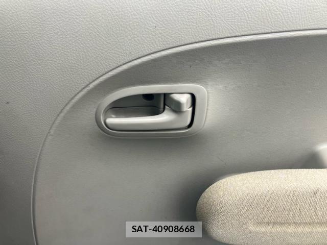 Daihatsu TANTO 2004-06 7021747-17