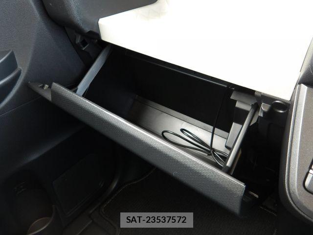 Daihatsu TANTO 2022-09 7021736-23