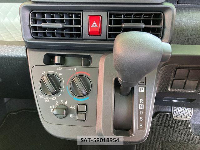 Daihatsu TANTO 2021-04 7021737-21