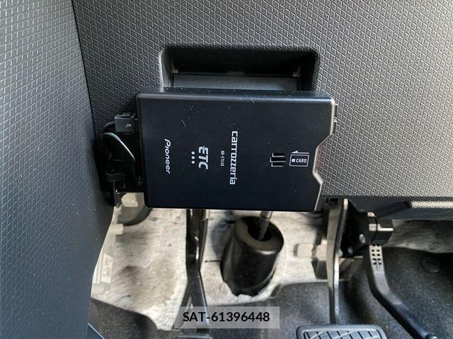 Daihatsu TANTO 2021-05 7061016-24