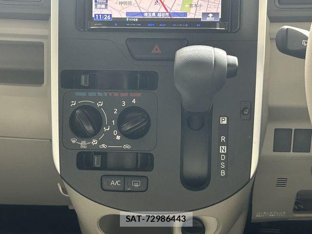 Daihatsu TANTO 2015-10 7061017-3