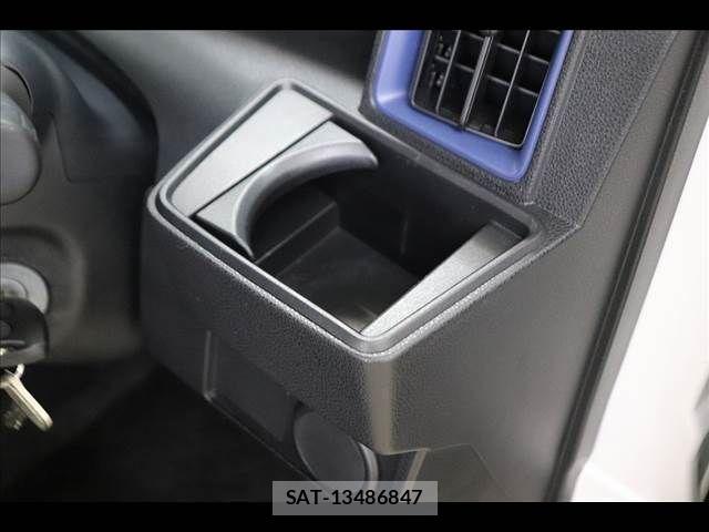 Daihatsu TANTO 2021-04 7061011-7