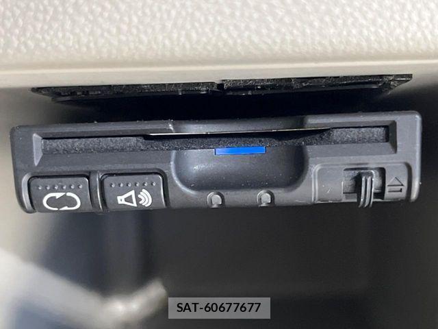 Daihatsu TANTO 2013-10 7061009-5