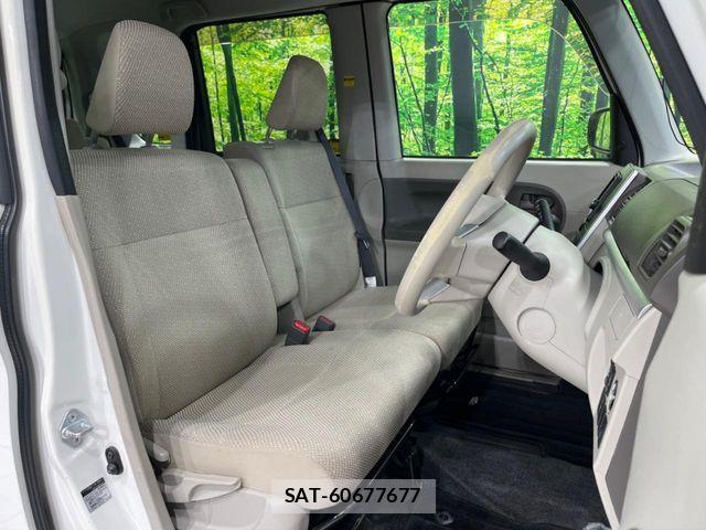 Daihatsu TANTO 2013-10 7061009-7
