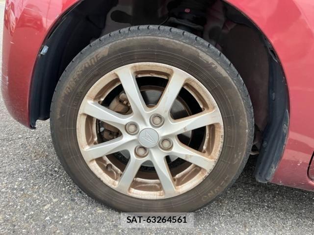 Daihatsu TANTO 2015-07 7061019-4