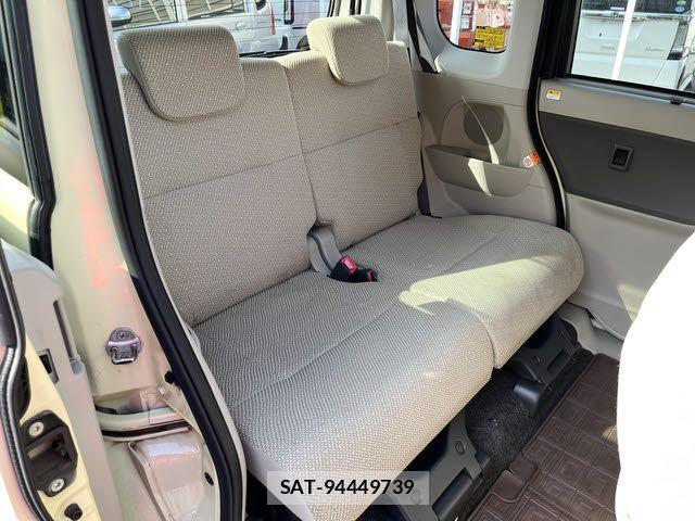 Daihatsu TANTO 2013-12 7061012-9