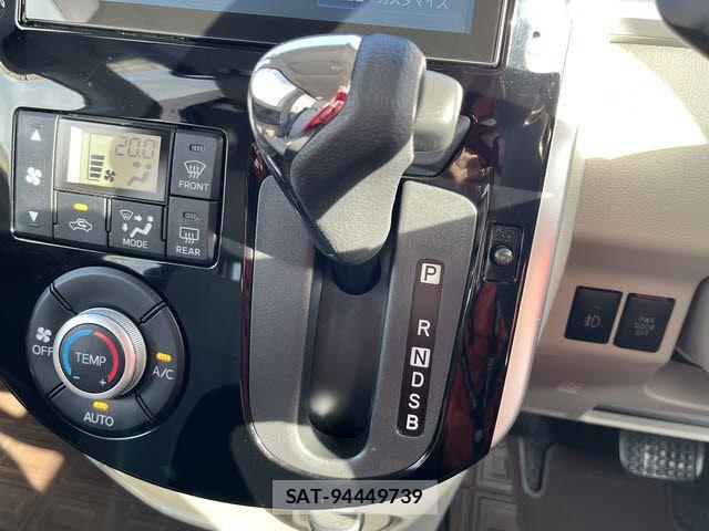 Daihatsu TANTO 2013-12 7061012-19