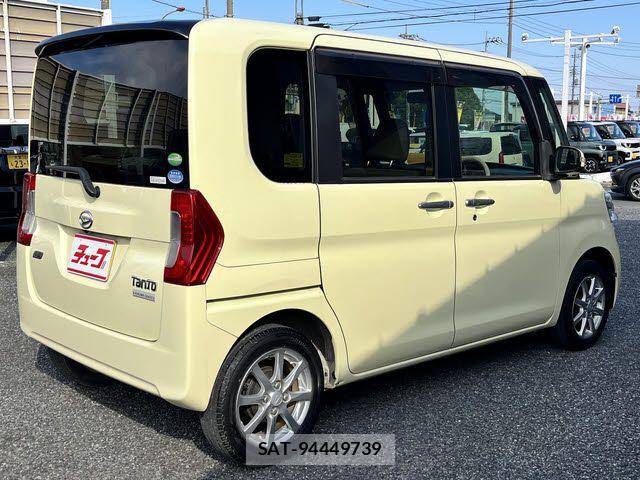 Daihatsu TANTO 2013-12 7061012-2