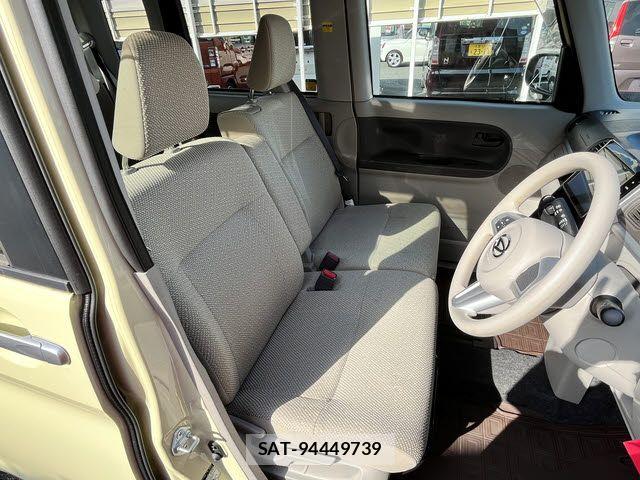 Daihatsu TANTO 2013-12 7061012-3