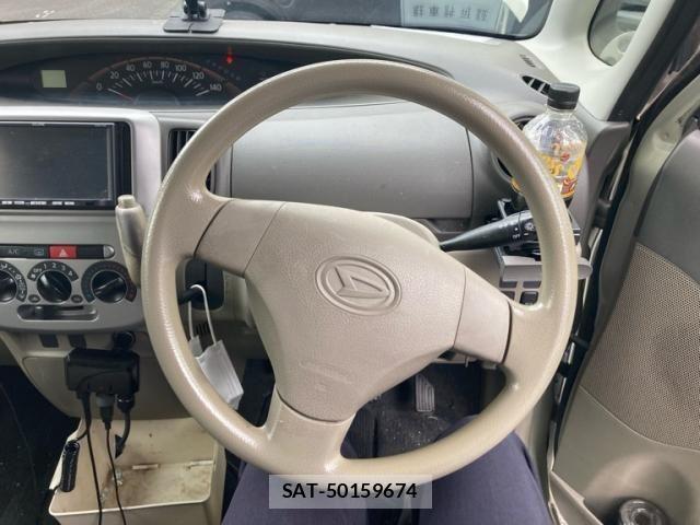 Daihatsu TANTO 2013-01 7225893-18