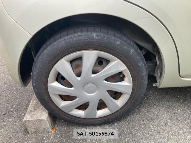 Daihatsu TANTO 2013-01 7225893-5