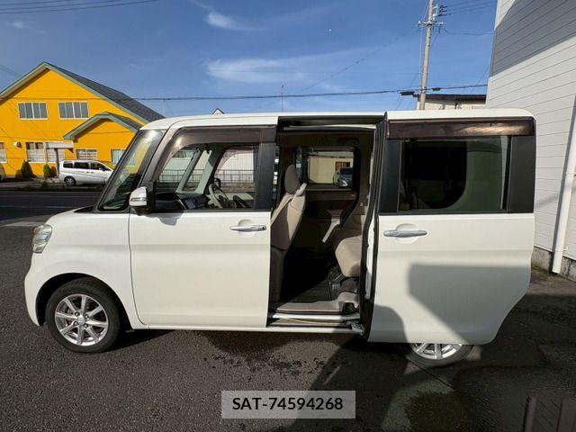 Daihatsu TANTO 2014-01 7225901-14