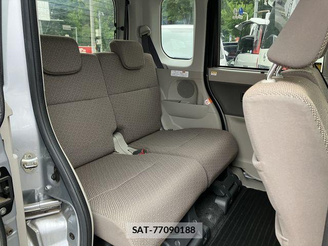 Daihatsu TANTO 2016-07 7225910-5