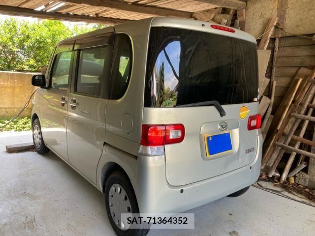 Daihatsu TANTO 2008-09 7225871-4