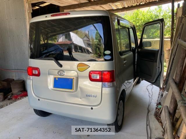Daihatsu TANTO 2008-09 7225871-5