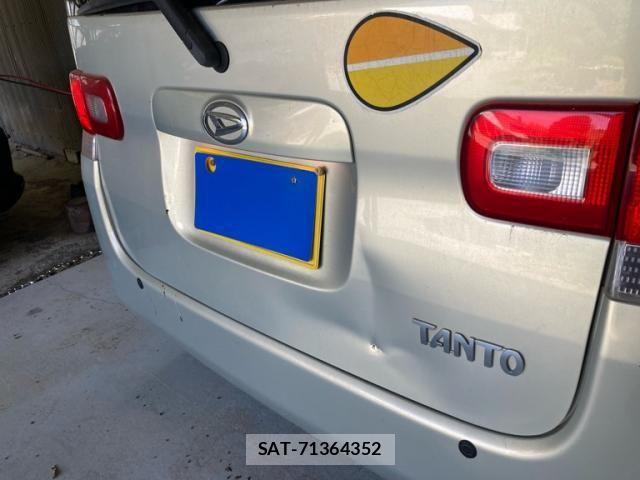 Daihatsu TANTO 2008-09 7225871-6