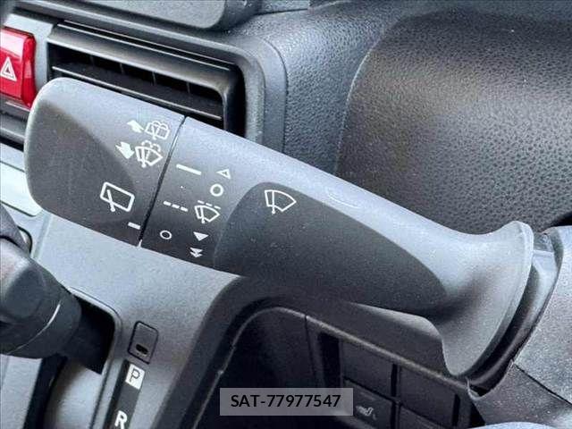 Daihatsu TANTO 2021-06 7225938-25