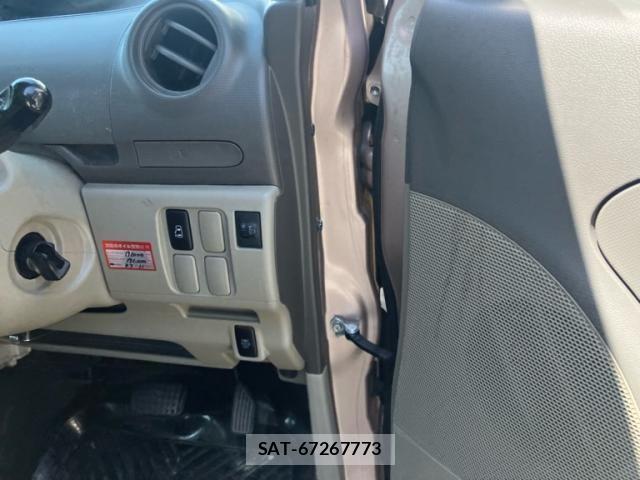 Daihatsu TANTO 2011-07 7225879-9