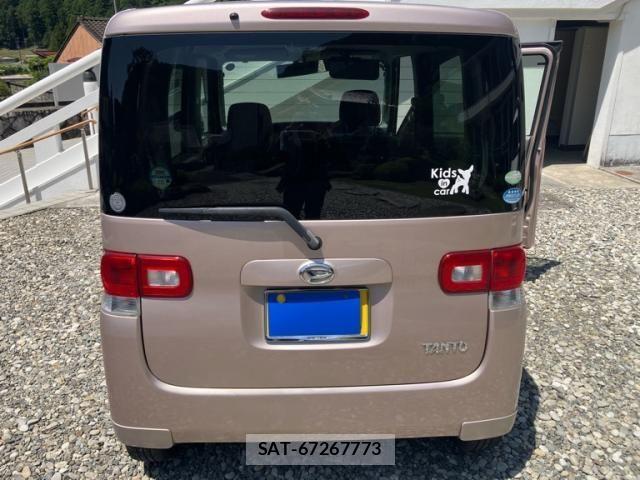 Daihatsu TANTO 2011-07 7225879-1