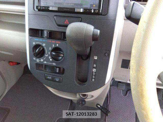 Daihatsu TANTO 2016-04 7225906-9