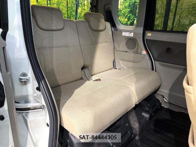 Daihatsu TANTO 2015-12 7225908-9